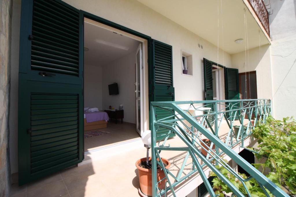 Privatna Soba Gita Appartement Sumartin Buitenkant foto